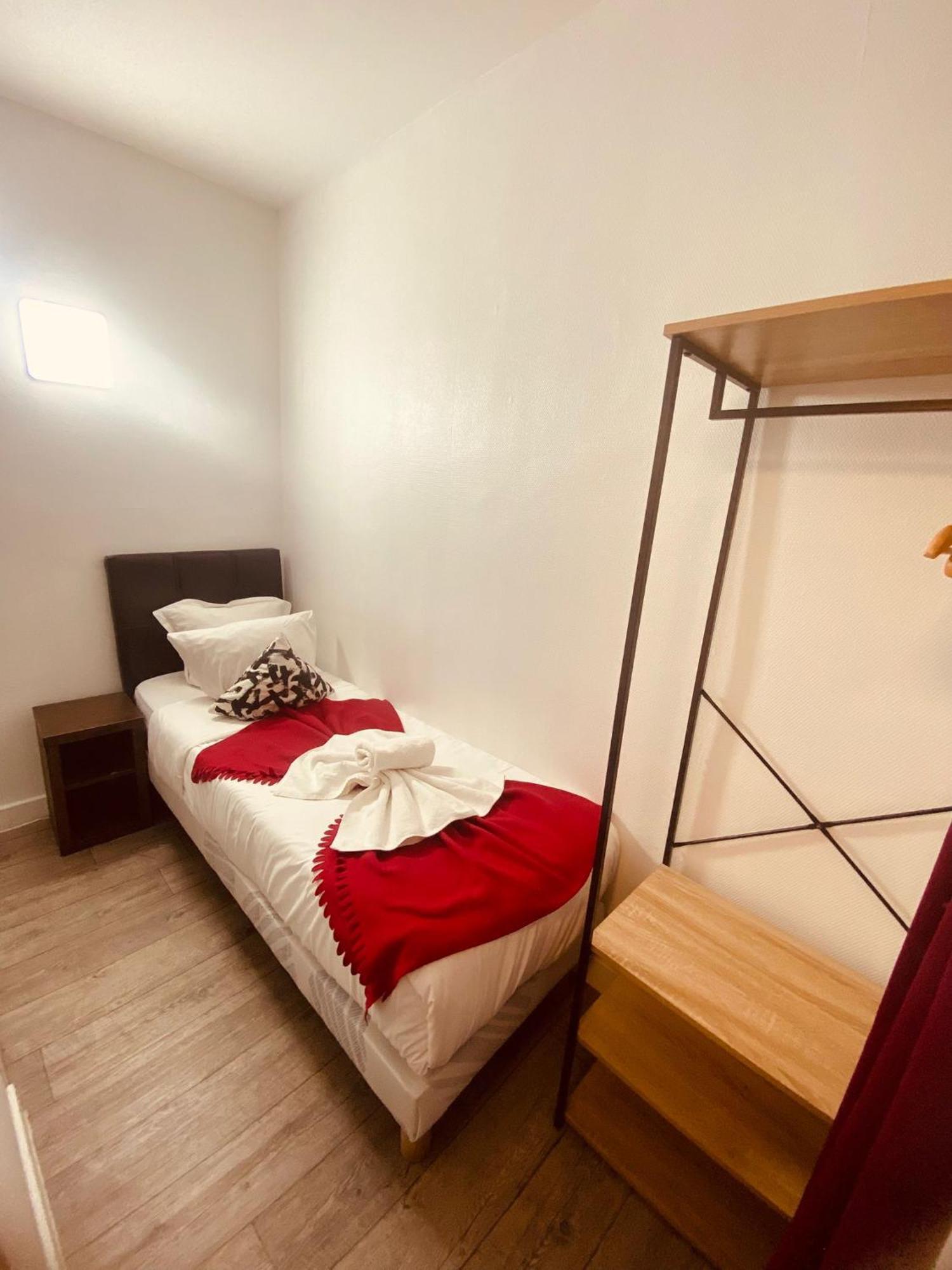 Hotel Louvain Paris Phòng bức ảnh